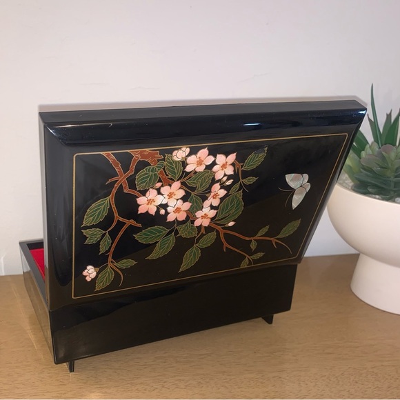 Jewelry Box - Picture 4 of 5